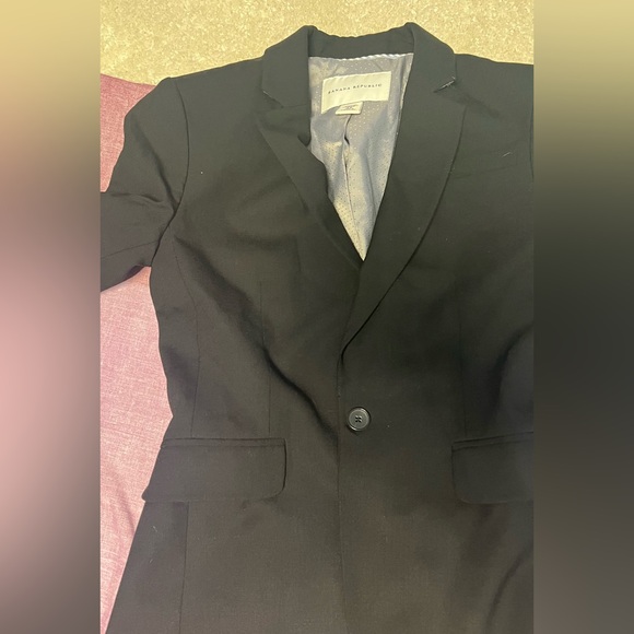 Banana republic- black blazer - Picture 3 of 3
